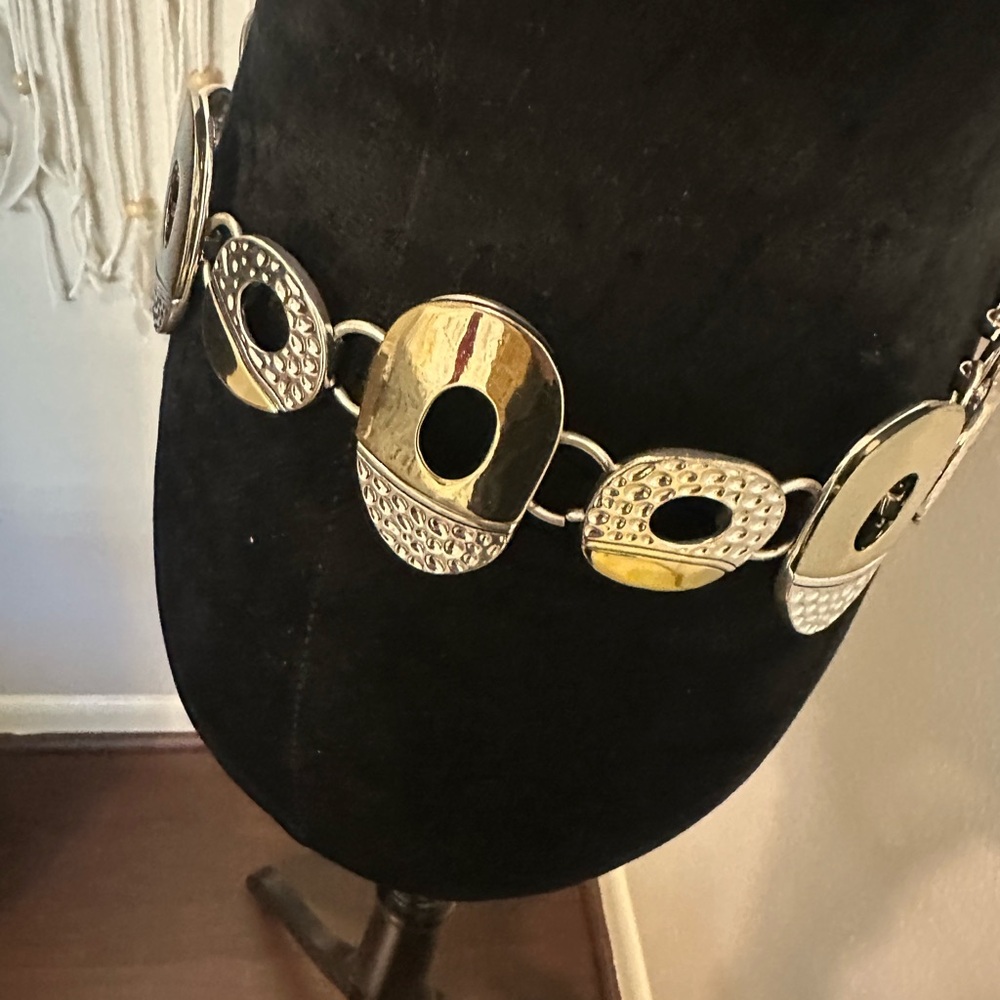 Mod Silver Chain Link Belt - Picture 8 of 16